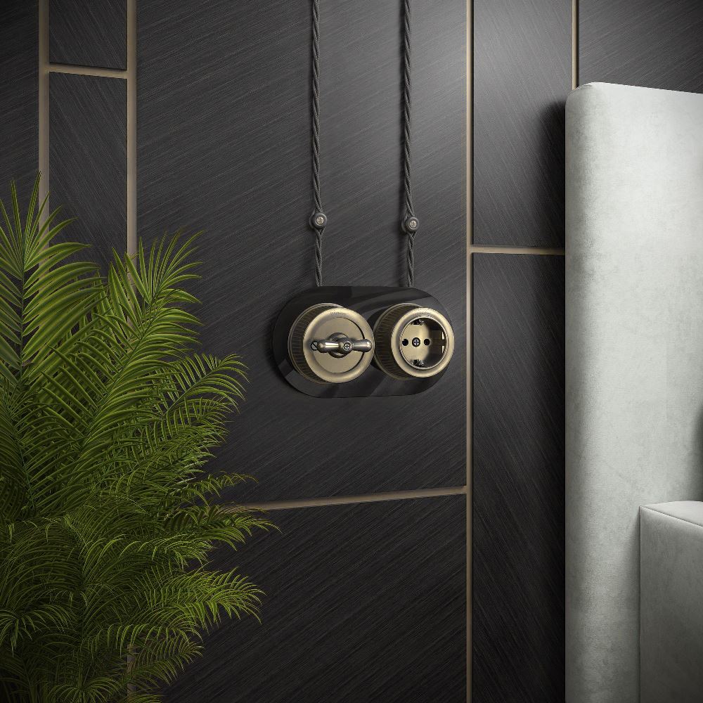 Розетка накладная Werkel Ретро с заземлением Бронза W5771012 — изображение 3