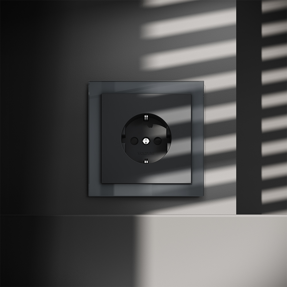 Розетка встраиваемая Voltum S70 с заземлением и шторками Графит VLS040207 — изображение 4